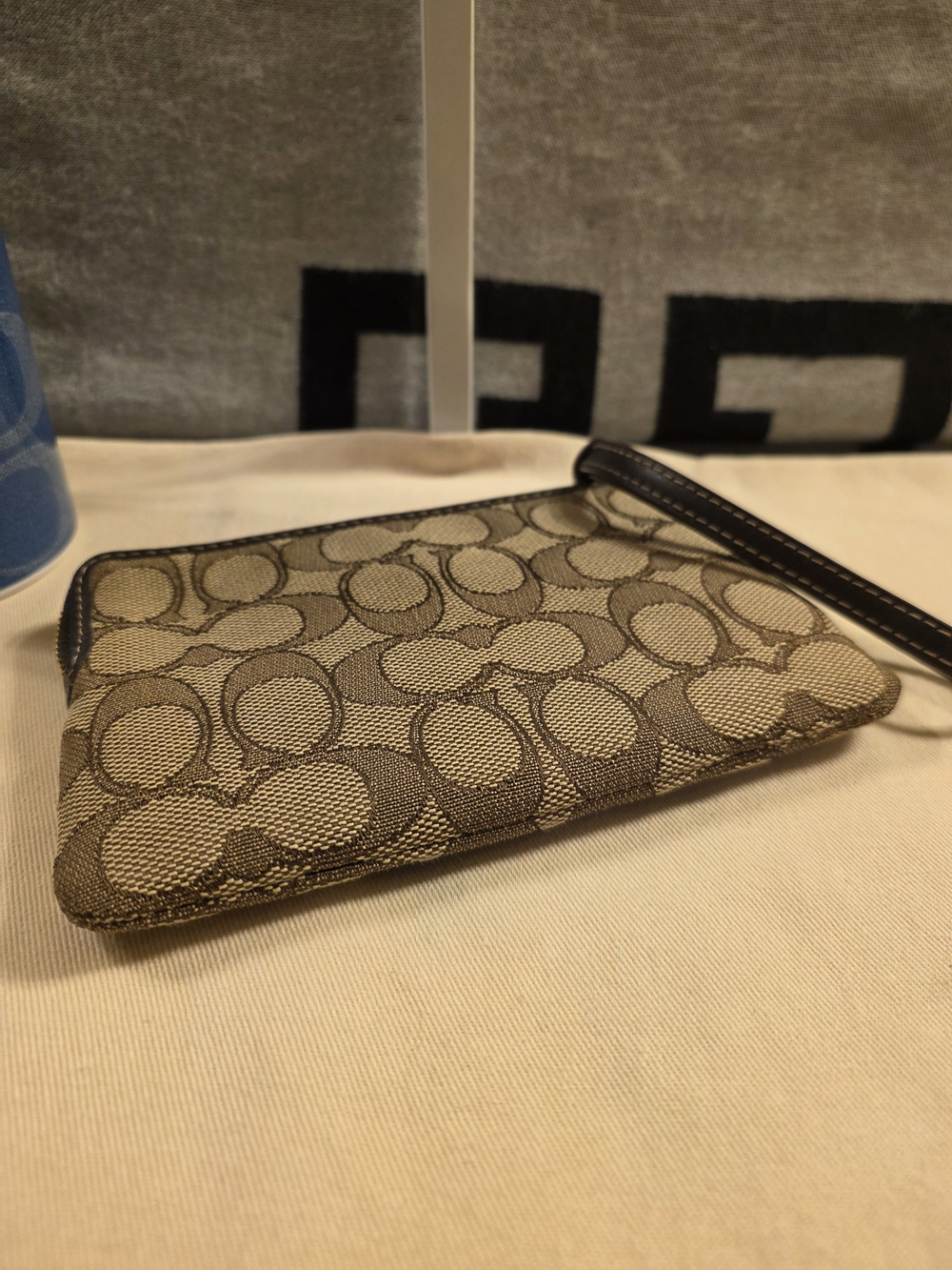 Coach Brown Signature Jacquard Wristlet with Gold Logo - Picture 4 of 8